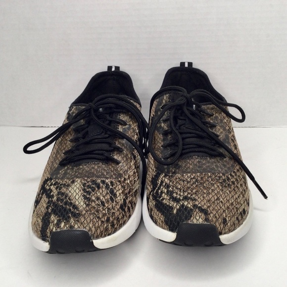 JESSICA Simpson Ja-Farrah‎ snake print sneakers. - Picture 3 of 9